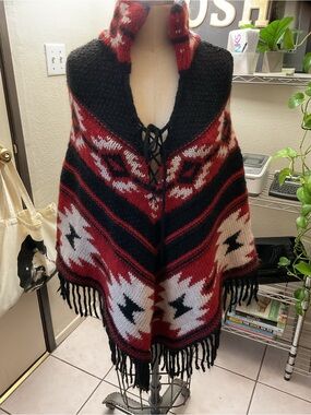 💜💜💜Boho Aztec Knit Fringe Poncho - Red & Black